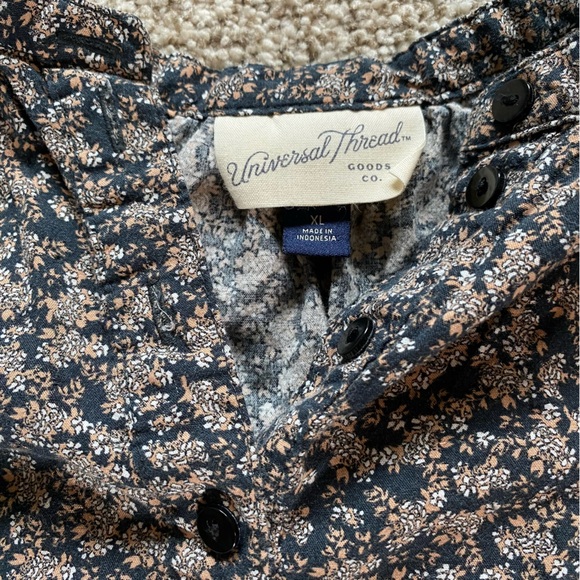 Universal Thread Blouse, XL, Ditsy Floral Oversized Boxy Boho Poet Sleeve Muted - Picture 8 of 9